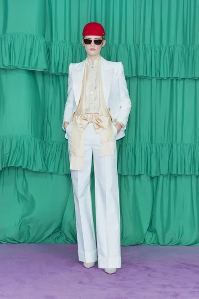 Look 90